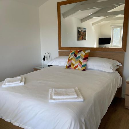 Spacious Lodge With King Sized Bed インヴェラレイ エクステリア 写真
